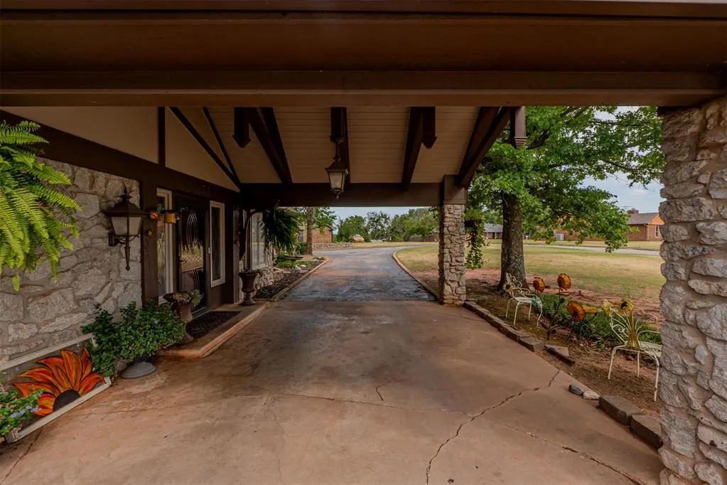 Photo 5 — 254 N Marshall Drive, Chandler, OK 74834