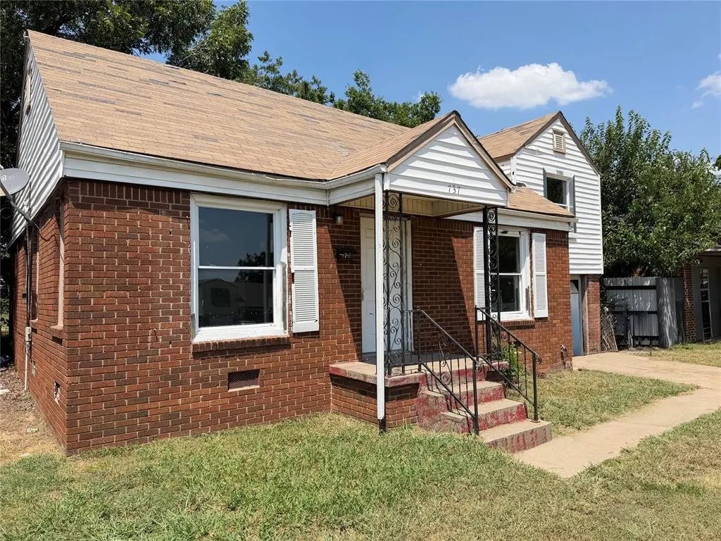 Photo 3 — 737 SW 47th Street, Oklahoma City, OK 73109