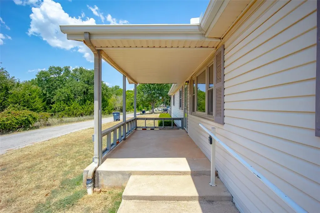 Photo 5 — 714 N Jefferson Avenue, Blanchard, OK 73010
