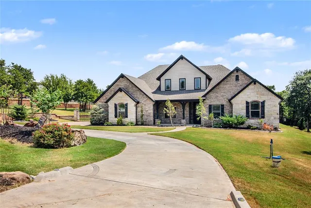 Photo 2 — 12680 Arbor Meadows Lane, Oklahoma City, OK 73165