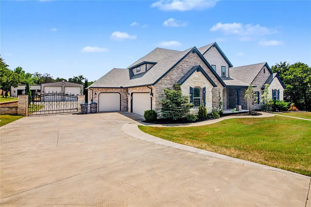 Photo 3 — 12680 Arbor Meadows Lane, Oklahoma City, OK 73165