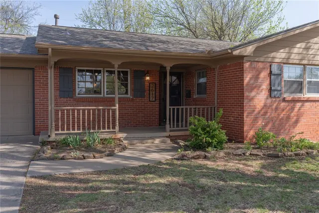 Photo 7 — 2617 Chaucer Drive, Oklahoma City, OK 73120