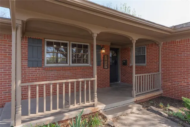 Photo 8 — 2617 Chaucer Drive, Oklahoma City, OK 73120
