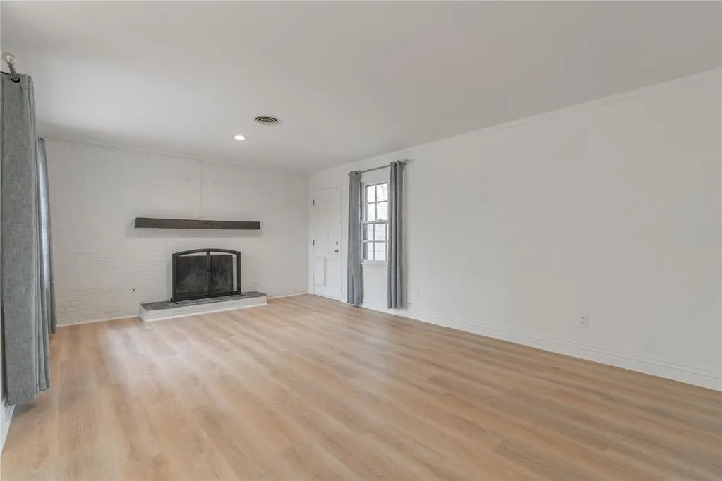 Photo 10 — 2617 Chaucer Drive, Oklahoma City, OK 73120