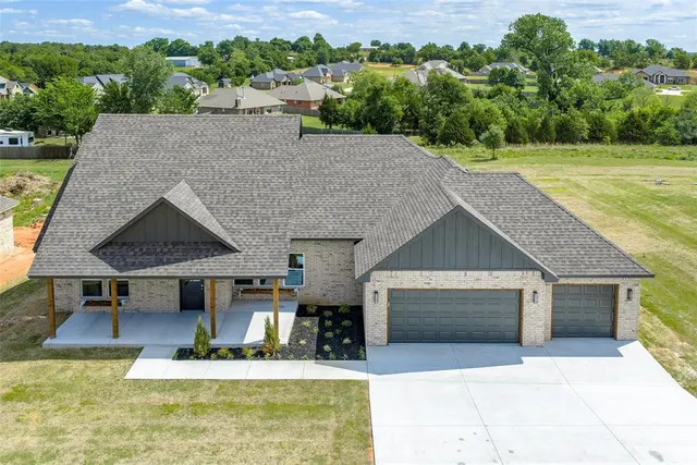 Photo 3 — 11460 White Tail Ridge, Guthrie, OK 73044