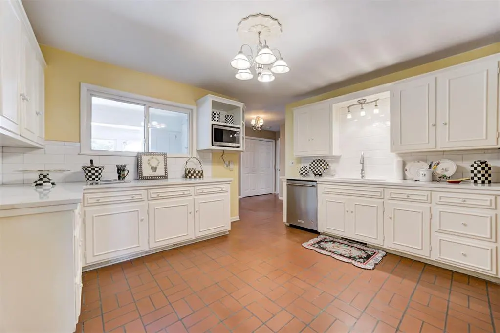 Photo 12 — 1744 Westbrooke Terrace, Norman, OK 73072