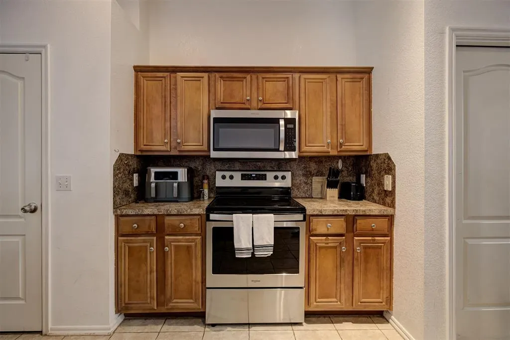 Photo 11 — 612 Cavecreek Street, Norman, OK 73071
