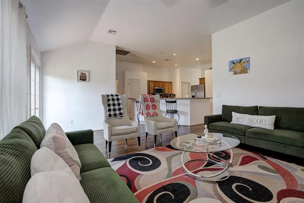 Photo 14 — 612 Cavecreek Street, Norman, OK 73071