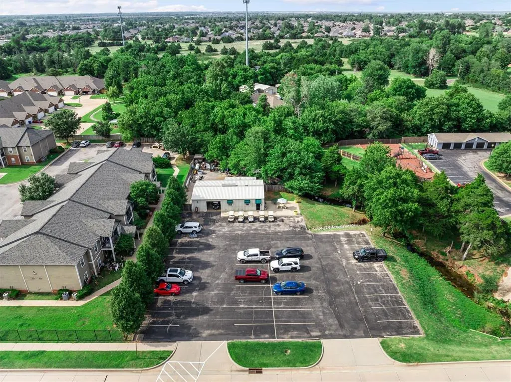 Photo 23 — 401 N Pebble Creek Terrace, Mustang, OK 73064