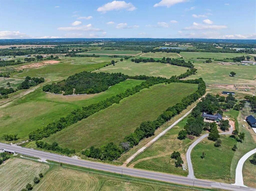 Front exterior — E Hefner Road, Jones, OK 73049