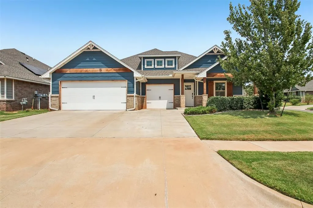 Front exterior — 18700 Big Cedar Way, Edmond, OK 73012