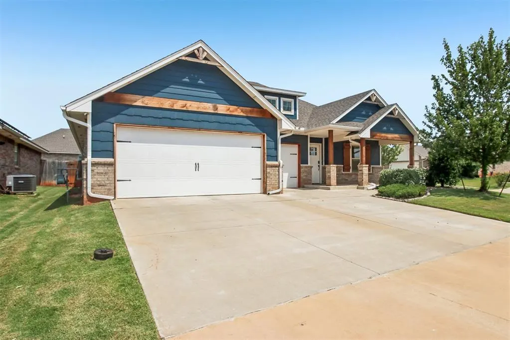 Photo 2 — 18700 Big Cedar Way, Edmond, OK 73012