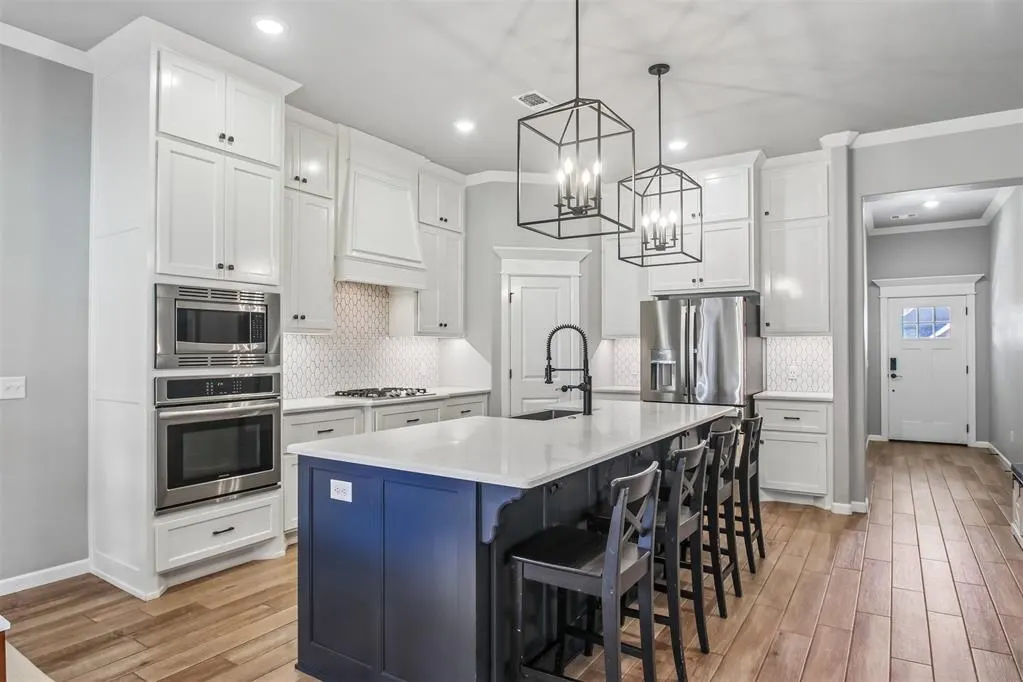 Photo 11 — 18700 Big Cedar Way, Edmond, OK 73012