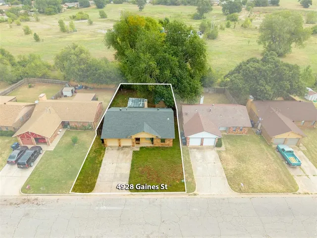 Photo 3 — 4928 Gaines Street, Oklahoma City, OK 73135