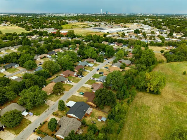 Photo 4 — 4928 Gaines Street, Oklahoma City, OK 73135