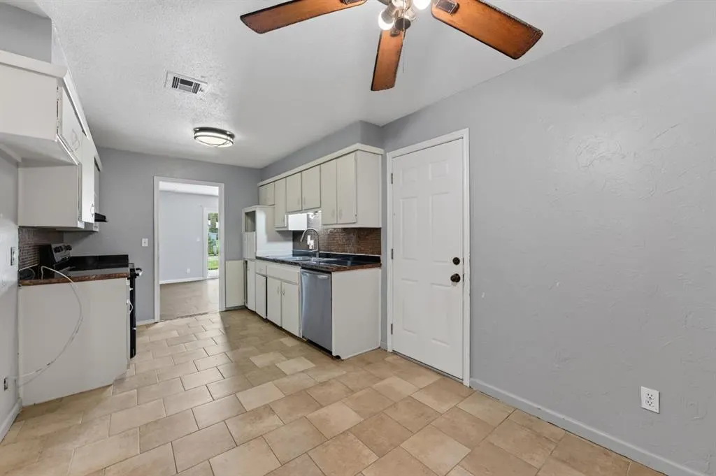Photo 6 — 7720 NW 30th Terrace, Bethany, OK 73008
