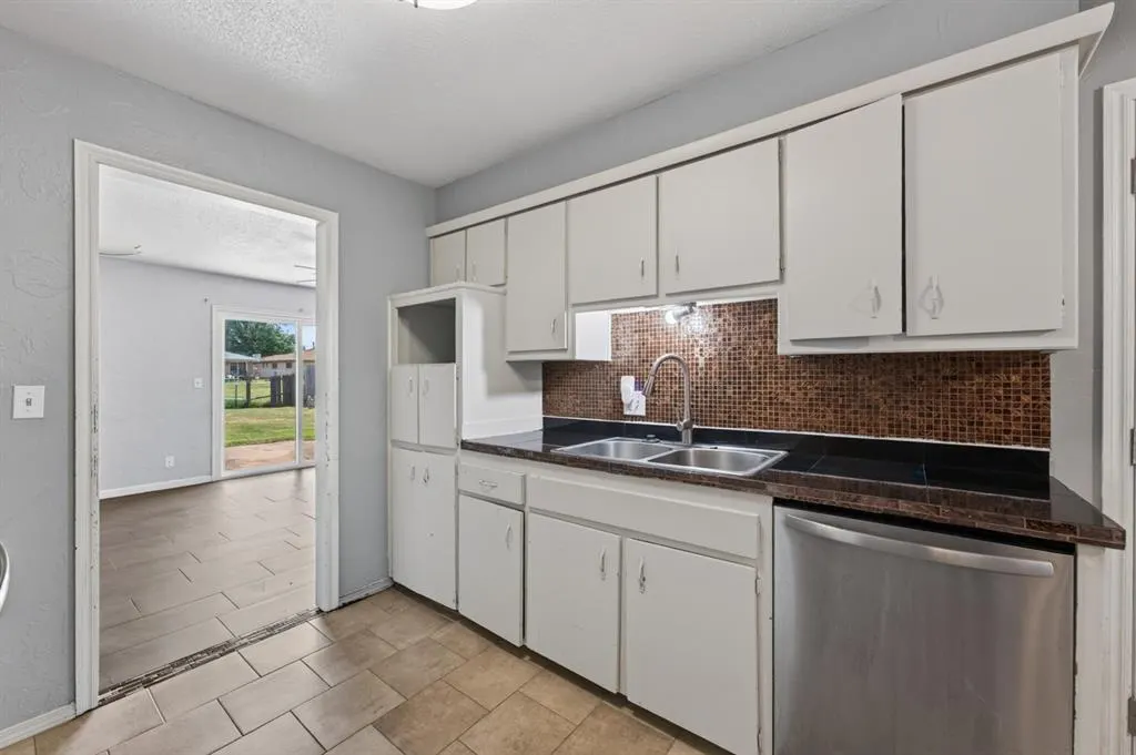 Photo 9 — 7720 NW 30th Terrace, Bethany, OK 73008