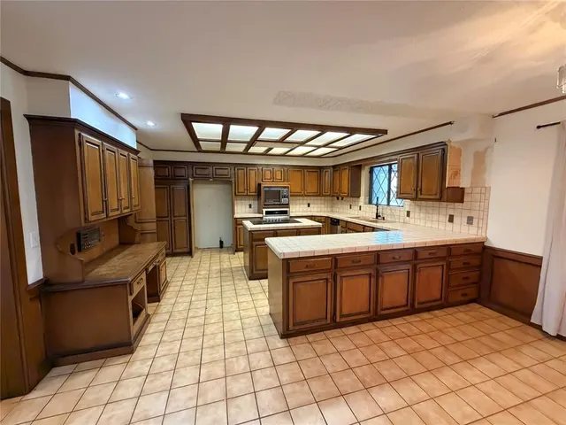 Photo 8 — 2317 Robinwood Circle, Shawnee, OK 74801