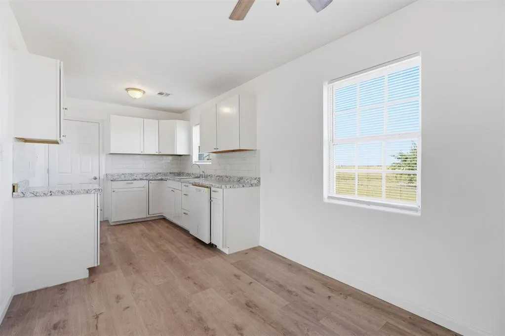 Photo 11 — 1072 Elk Street, Altus, OK 73521