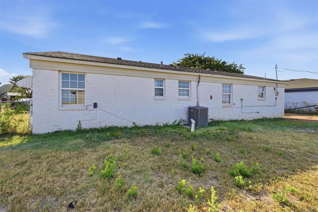 Photo 31 — 1072 Elk Street, Altus, OK 73521