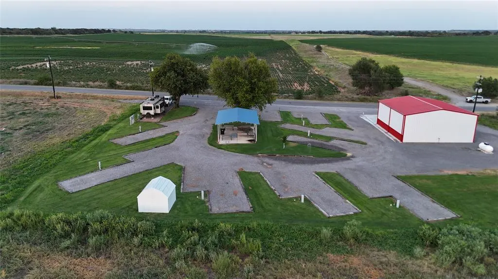 Photo 5 — 1420 N Crow Roost Road, Fort Cobb, OK 73038