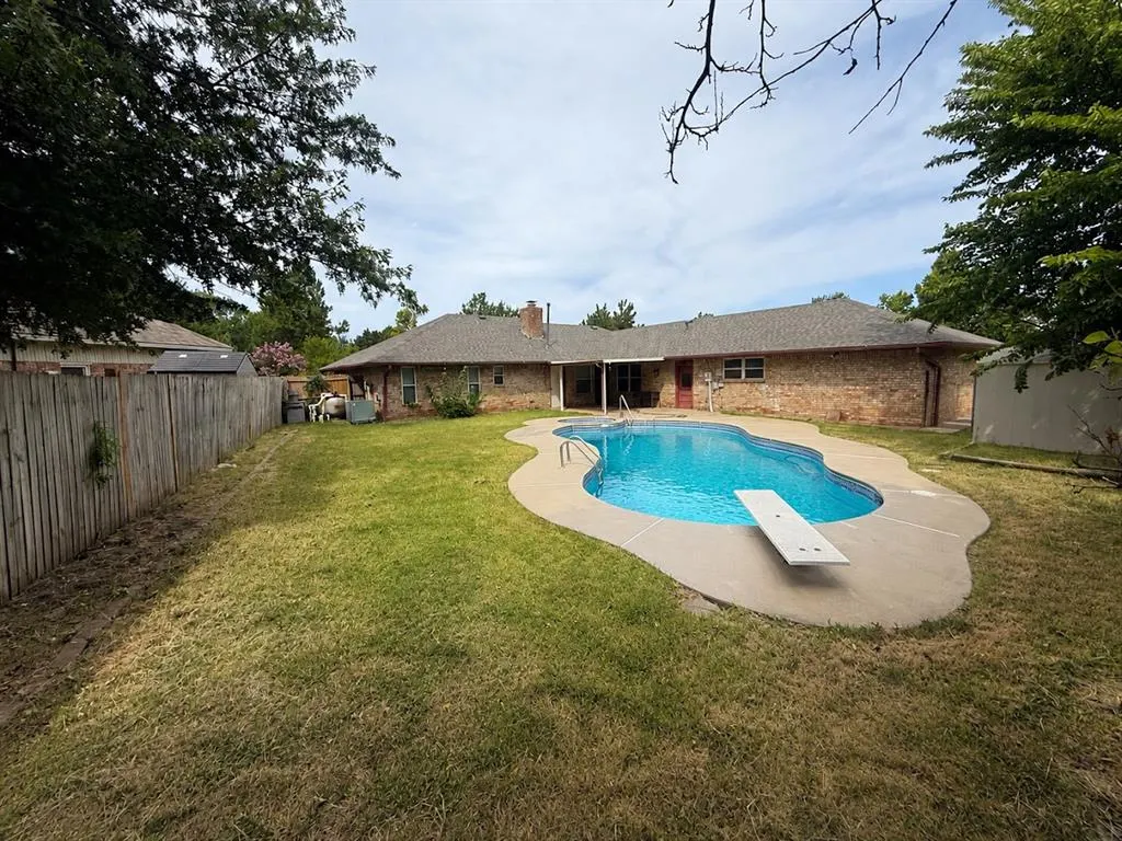 Photo 14 — 6908 Talbot Court, Oklahoma City, OK 73162