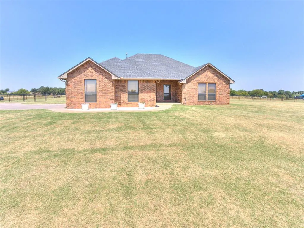 Front exterior — 2282 County Road 1311, Blanchard, OK 73010