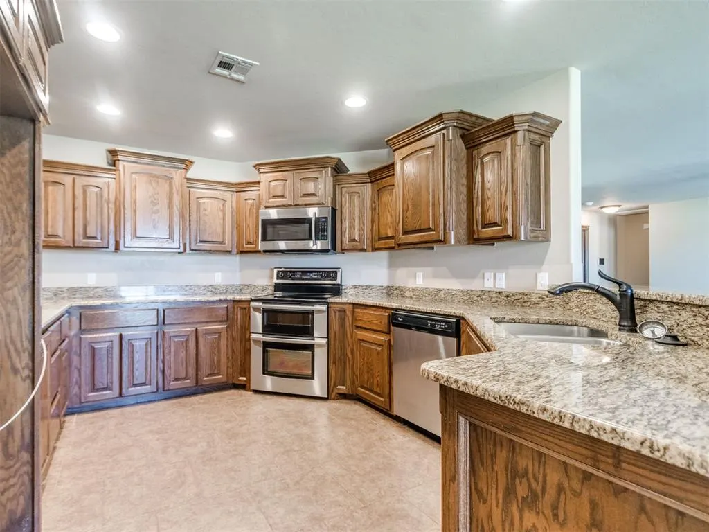 Photo 11 — 2282 County Road 1311, Blanchard, OK 73010