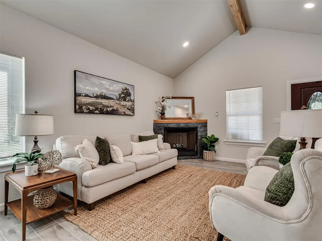 Photo 3 — 706 E Lincoln Avenue, Guthrie, OK 73044