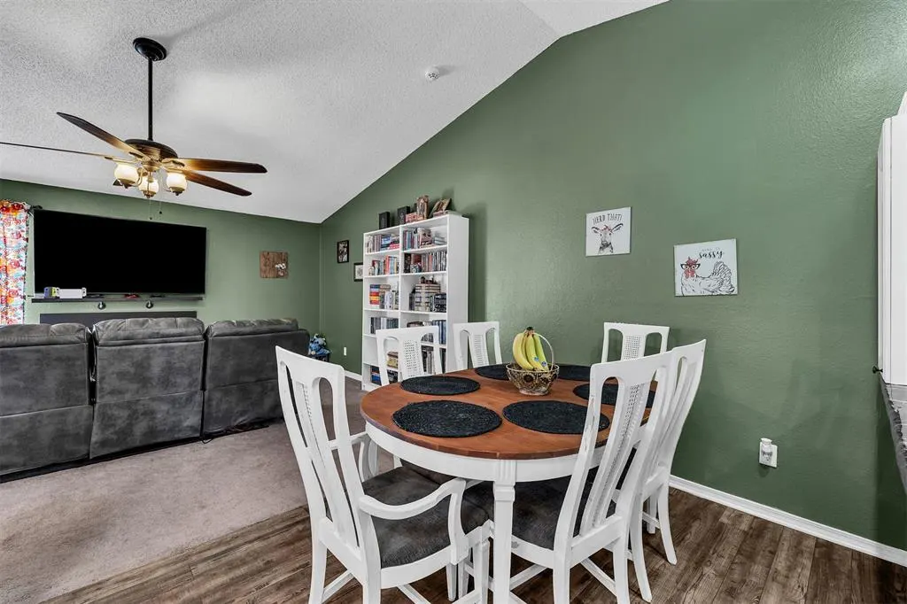 Photo 9 — 6421 Lyrewood Terrace, Oklahoma City, OK 73132