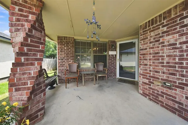 Photo 2 — 622 NW 109th Street, Oklahoma City, OK 73114
