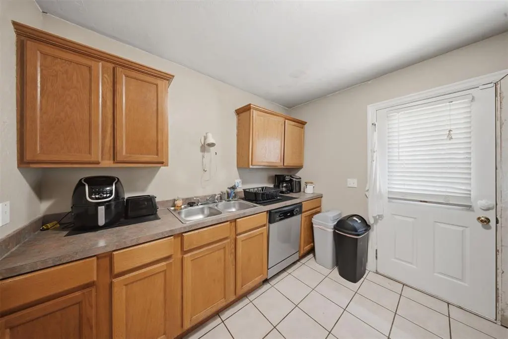 Photo 12 — 622 NW 109th Street, Oklahoma City, OK 73114