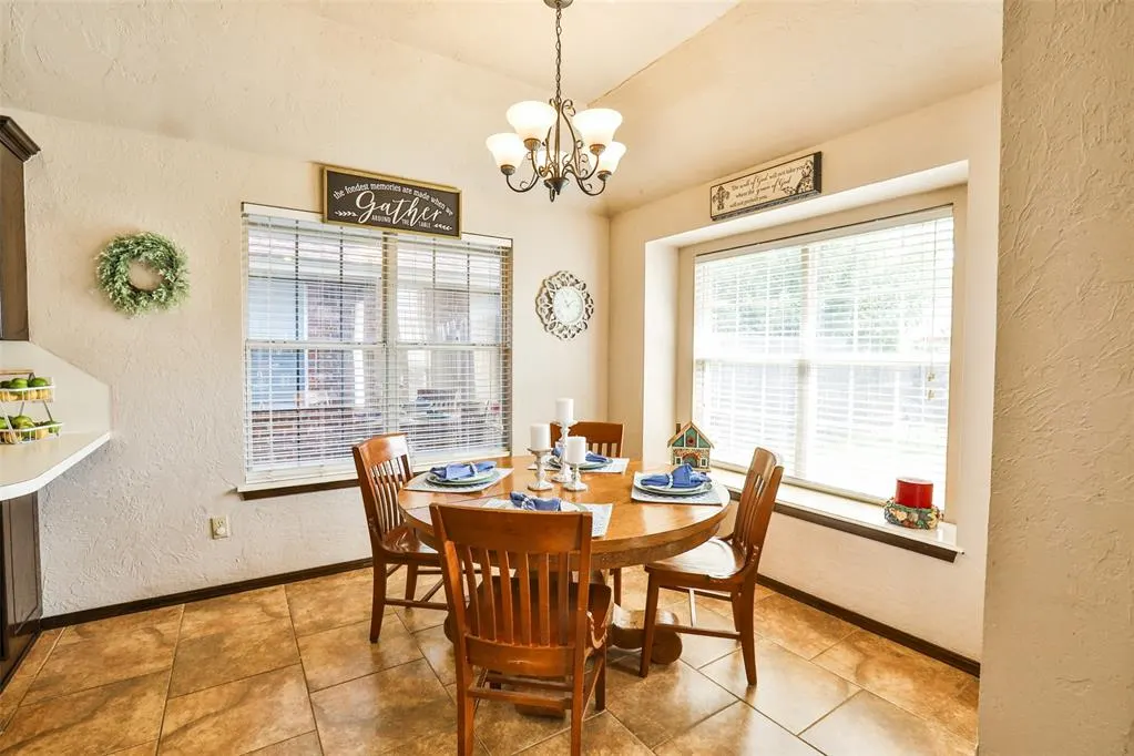 Photo 8 — 13012 Maple Leaf Drive, Oklahoma City, OK 73170
