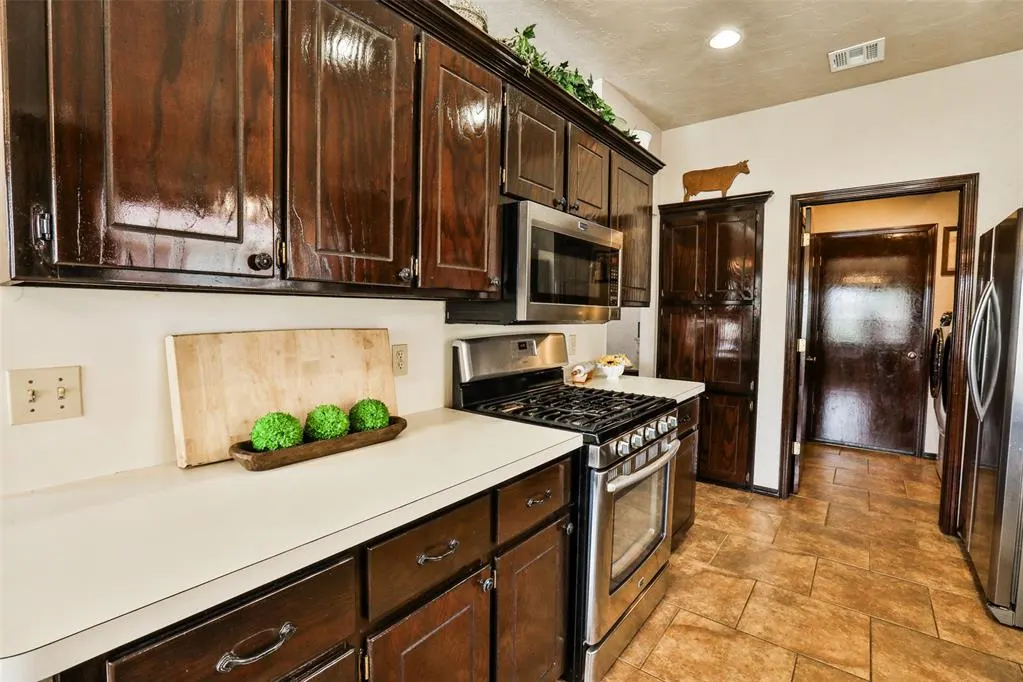 Photo 12 — 13012 Maple Leaf Drive, Oklahoma City, OK 73170