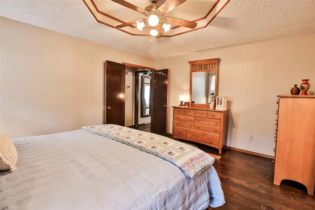 Photo 16 — 13012 Maple Leaf Drive, Oklahoma City, OK 73170