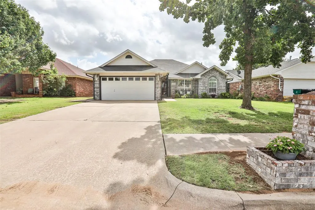 Photo 34 — 13012 Maple Leaf Drive, Oklahoma City, OK 73170
