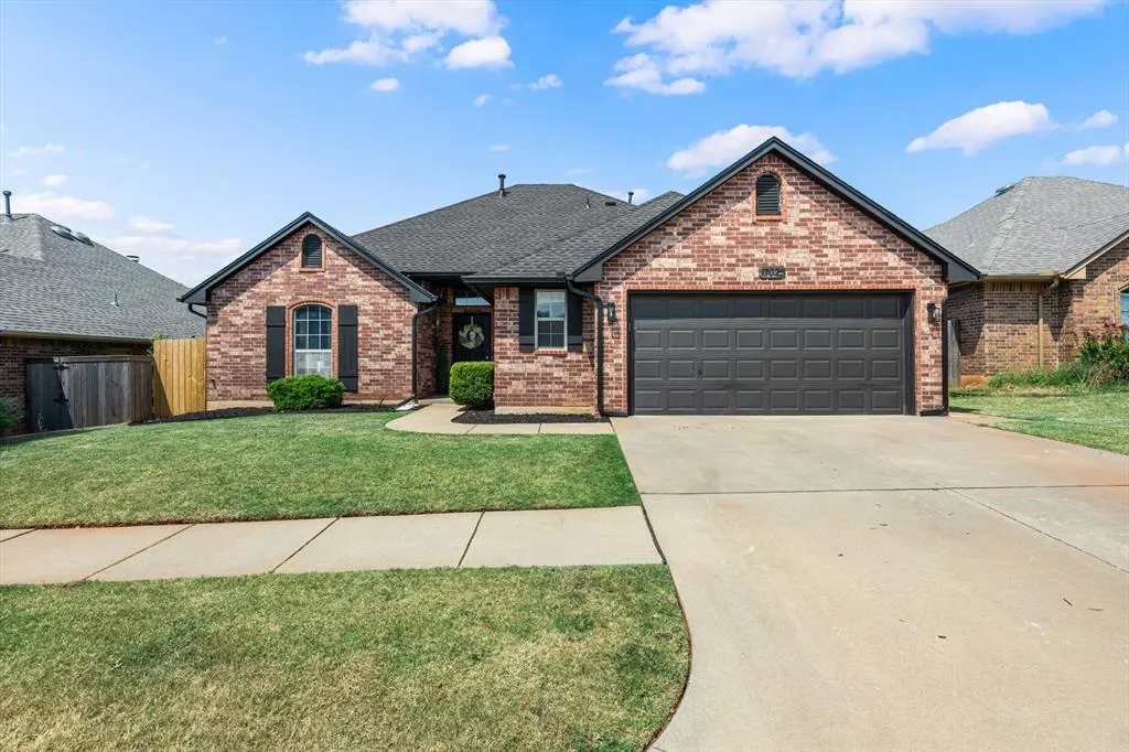 Front exterior — 17025 Woodvine Drive, Edmond, OK 73012
