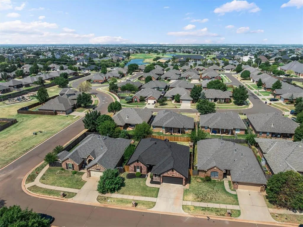 Photo 34 — 17025 Woodvine Drive, Edmond, OK 73012