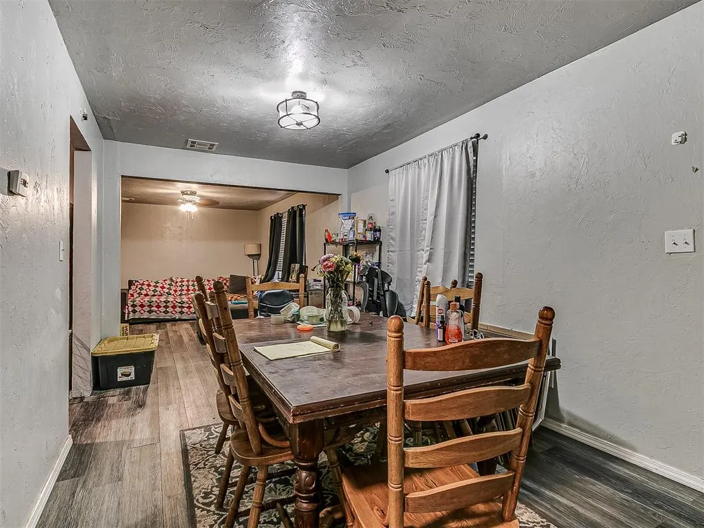 Photo 10 — 990936 S Candlewood Lane, Wellston, OK 74881