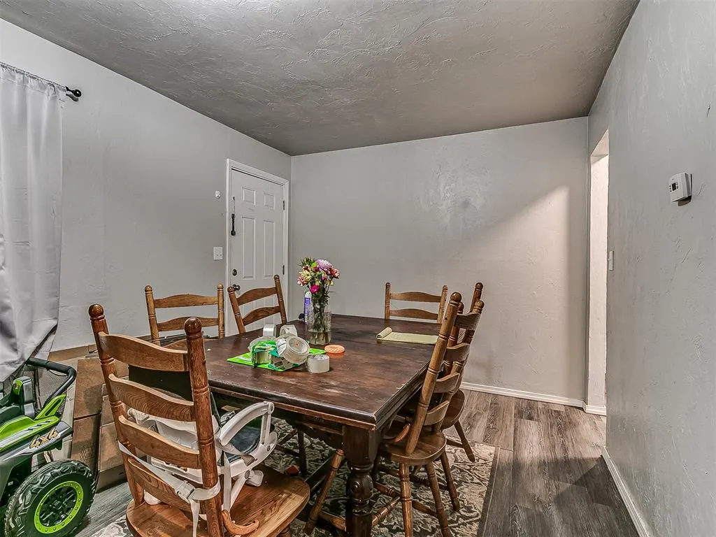 Photo 12 — 990936 S Candlewood Lane, Wellston, OK 74881