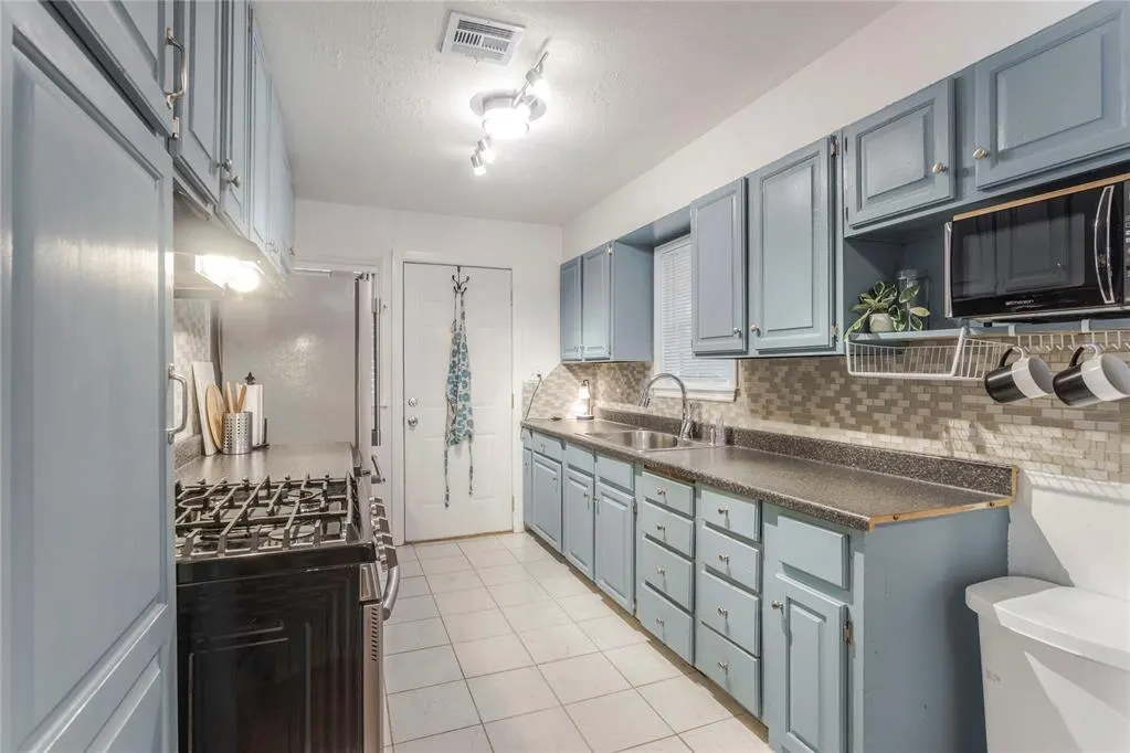 Photo 14 — 2940 NW 35th Street, Oklahoma City, OK 73112