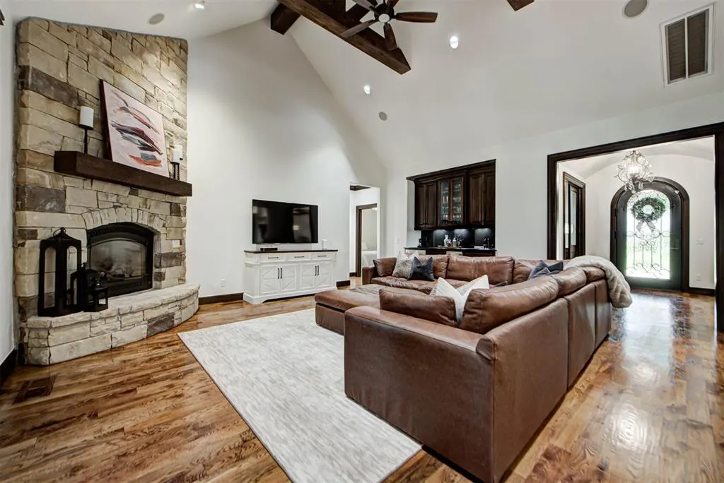 Photo 9 — 6716 Oak View Road, Edmond, OK 73025
