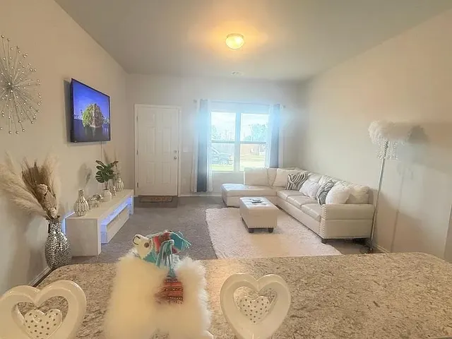 Photo 4 — 839 W Judy Drive, Mustang, OK 73064