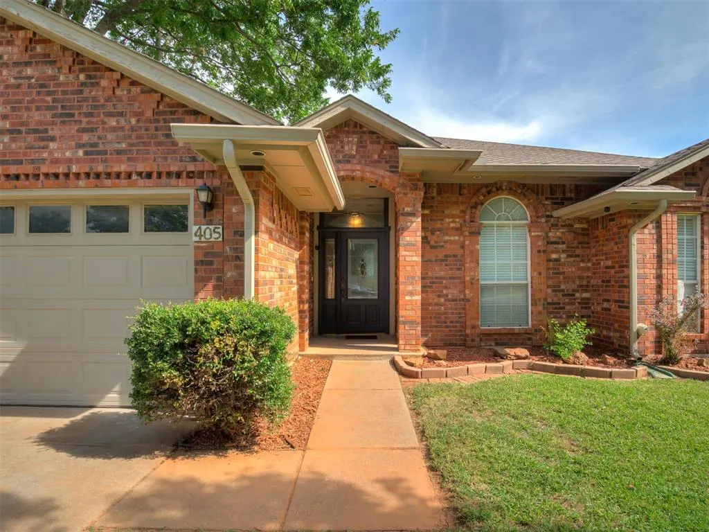 Photo 3 — 405 Waterfront Drive, Norman, OK 73071