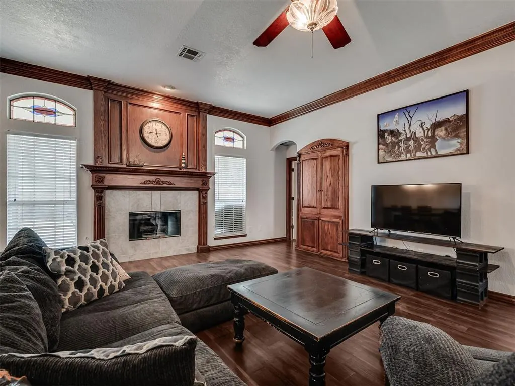 Photo 6 — 405 Waterfront Drive, Norman, OK 73071