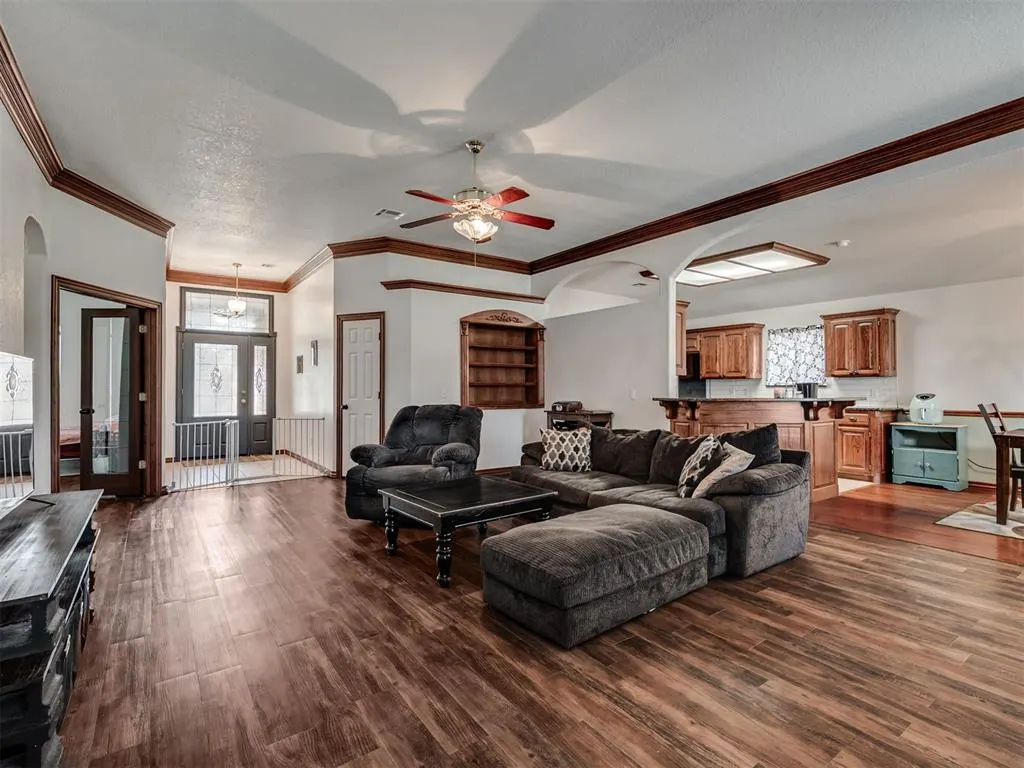 Photo 8 — 405 Waterfront Drive, Norman, OK 73071