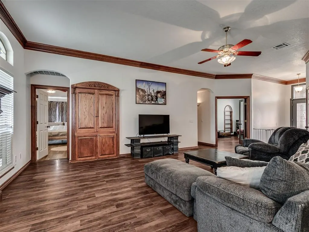 Photo 10 — 405 Waterfront Drive, Norman, OK 73071