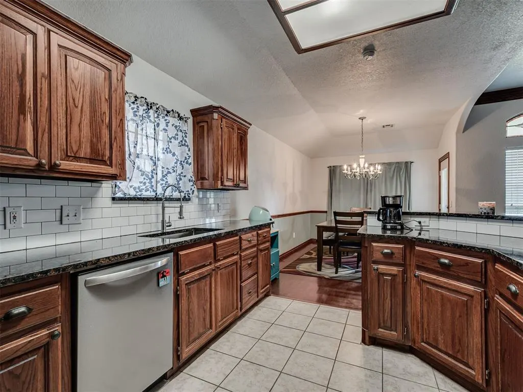 Photo 15 — 405 Waterfront Drive, Norman, OK 73071