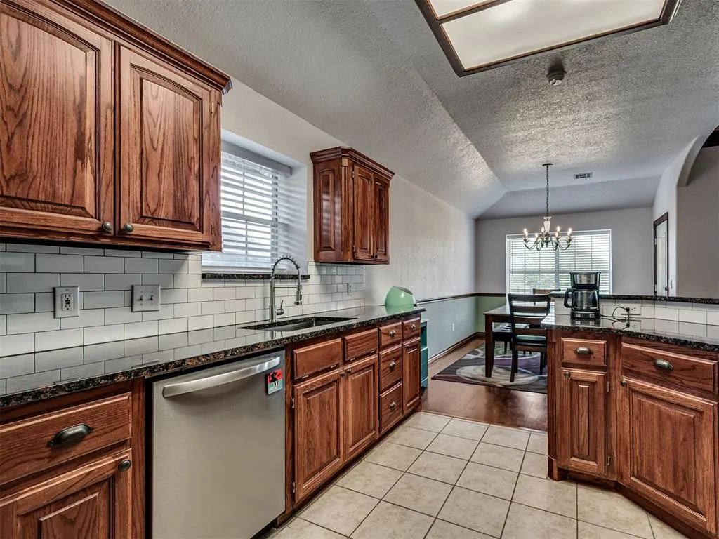 Photo 16 — 405 Waterfront Drive, Norman, OK 73071