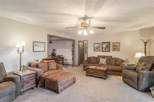 Photo 6 — 11824 Larkdale Drive, Yukon, OK 73099